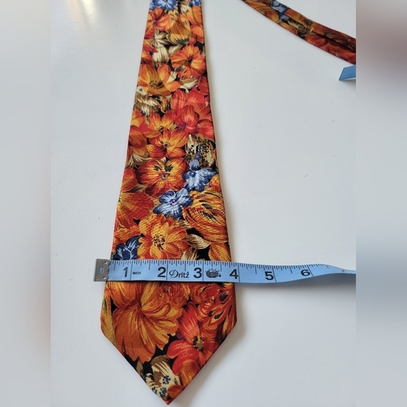 Oscar de la Renta Couture Floral Print Tie - Picture 5 of 7